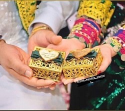 چله دانی  اکاکی شده اسم عروس و داماد  به رنگ های مختلف و گل تازه  قیمت یک جوره1500افغانی