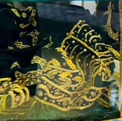 شال دست دوزی با مرمر و موره  همراه بادیکور بسیار زیبا قیمت 32000افعانی
